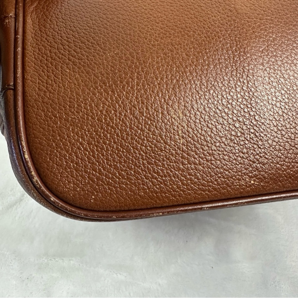 Burberry Brown Bucket Bag with Luxurious Leather Finish - Picture 13 of 15